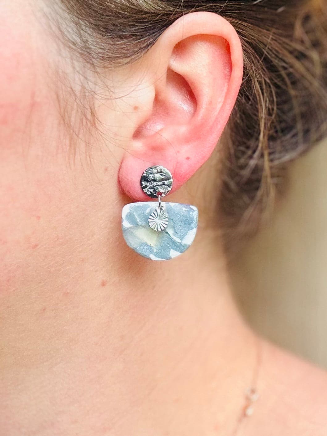 Boucles d'oreilles 'Nira Argenté' - bijou artisanal Tipoïa Bijoux